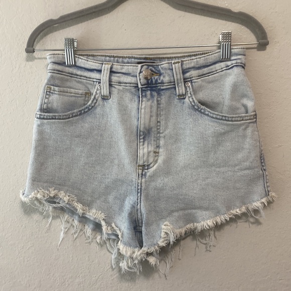 Lee Light Wash High Rise Cut Off Jean Shorts - Picture 5 of 12
